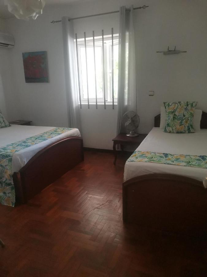 Artists House Apartment Riviere Noire Ngoại thất bức ảnh