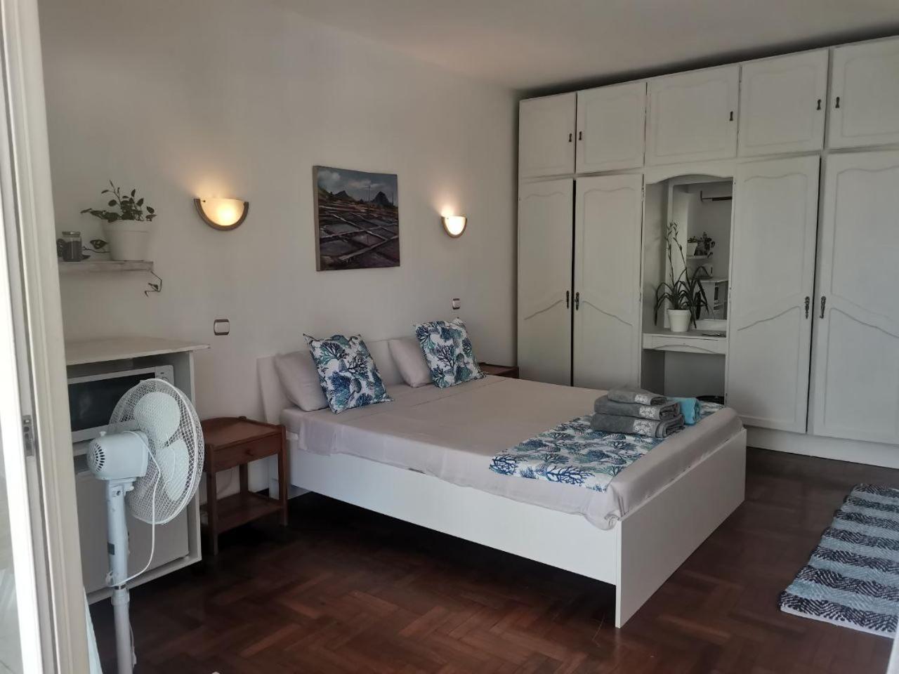 Artists House Apartment Riviere Noire Ngoại thất bức ảnh